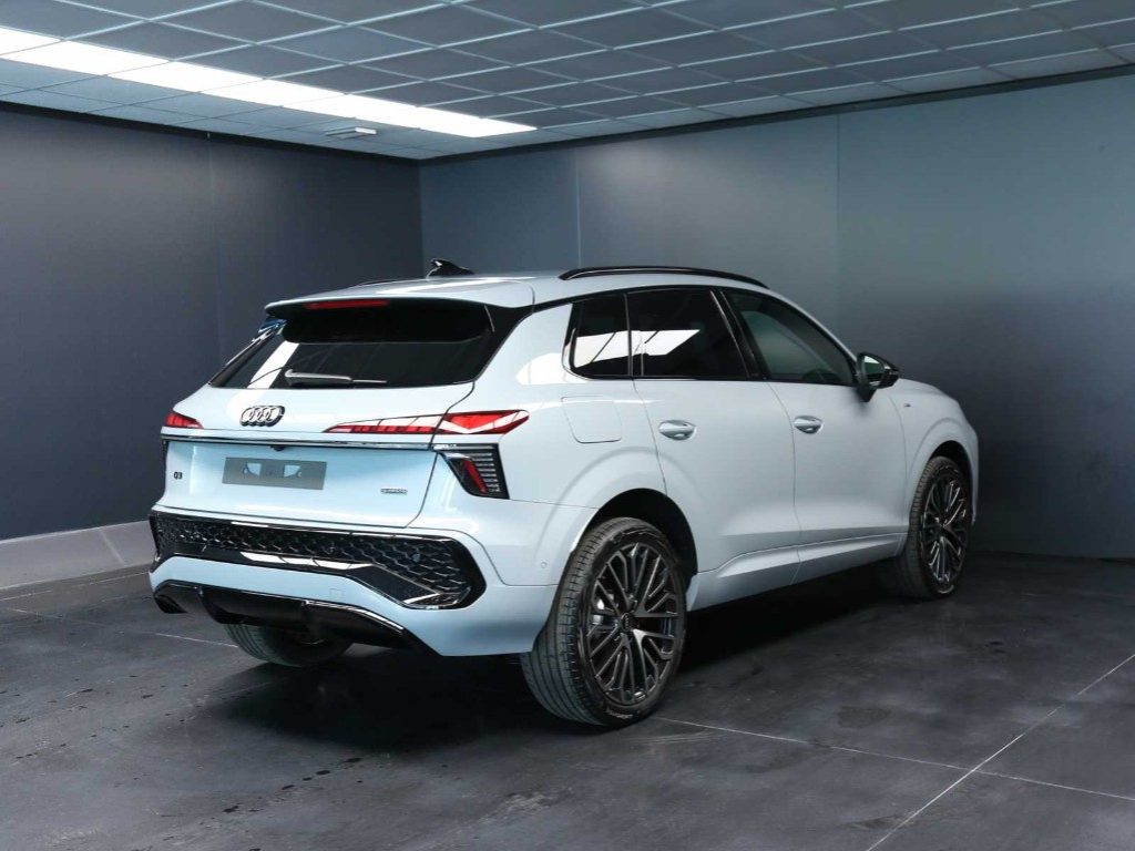 AUDI Q3 TFSI 195 kW quattro S tronic S Line Ed - 6