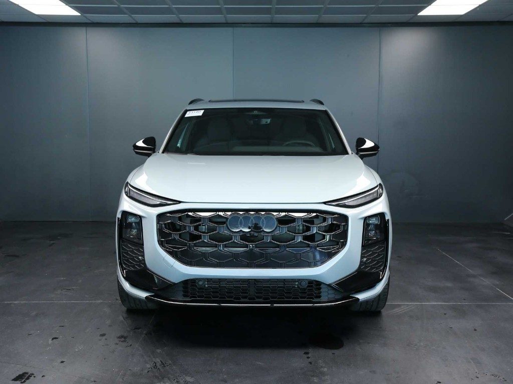 AUDI Q3 TFSI 195 kW quattro S tronic S Line Ed - 8