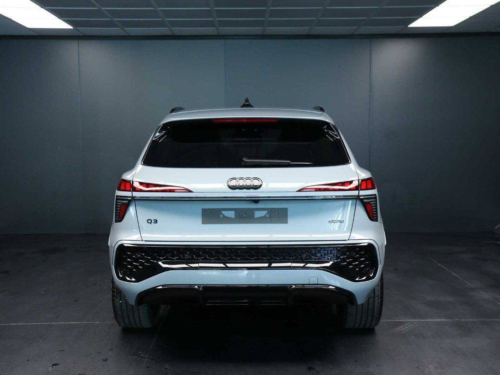 AUDI Q3 TFSI 195 kW quattro S tronic S Line Ed - 9