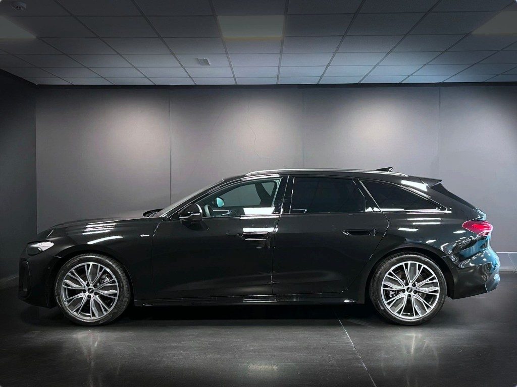 AUDI A5 Avant TFSI 150 kW S tronic S Line edition - 4