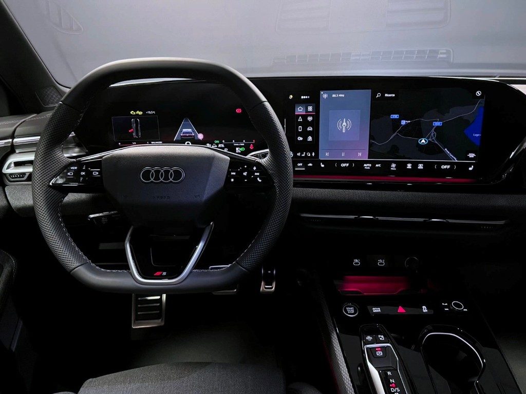 AUDI A5 Avant TFSI 150 kW S tronic S Line edition - 7