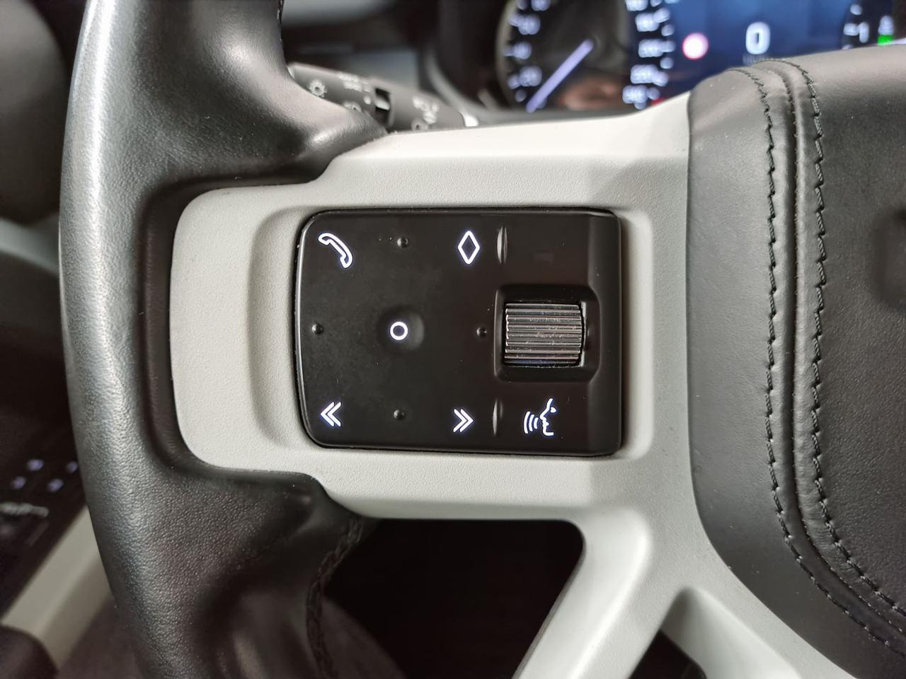 LAND ROVER Defender 90 3.0D I6 300 CV AWD Auto X-Dynamic HSE - 18