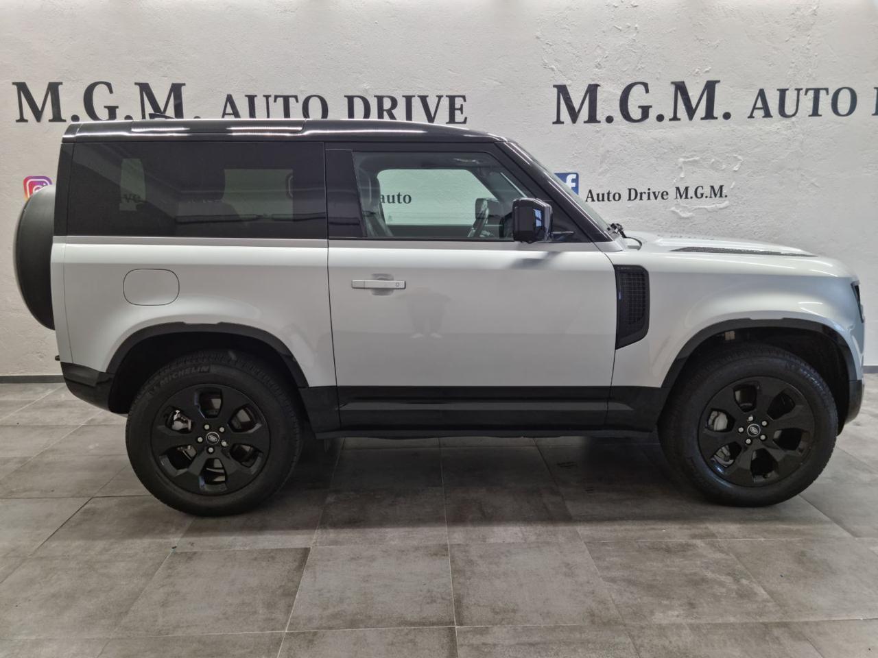LAND ROVER Defender 90 3.0D I6 300 CV AWD Auto X-Dynamic HSE - 4