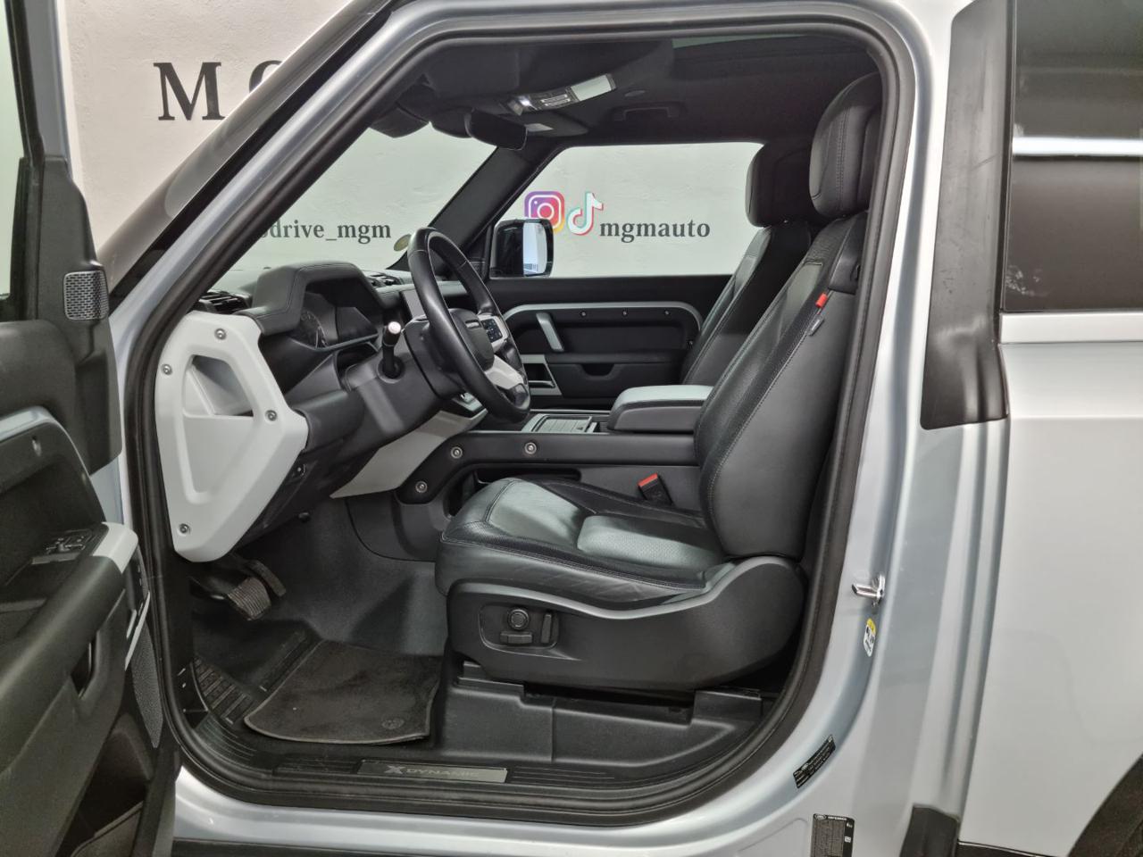 LAND ROVER Defender 90 3.0D I6 300 CV AWD Auto X-Dynamic HSE - 28