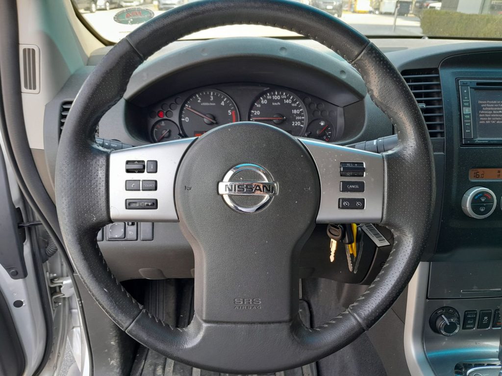 NISSAN Navara Navara 2.5 dci d.cab EVO LB 4X4 Platinum - 9