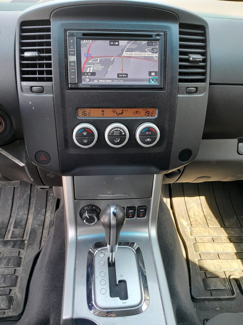NISSAN Navara Navara 2.5 dci d.cab EVO LB 4X4 Platinum - 11