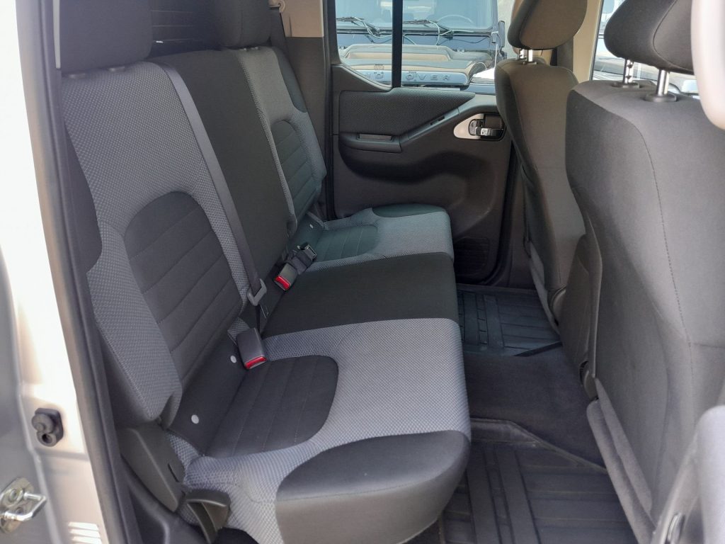 NISSAN Navara Navara 2.5 dci d.cab EVO LB 4X4 Platinum - 25