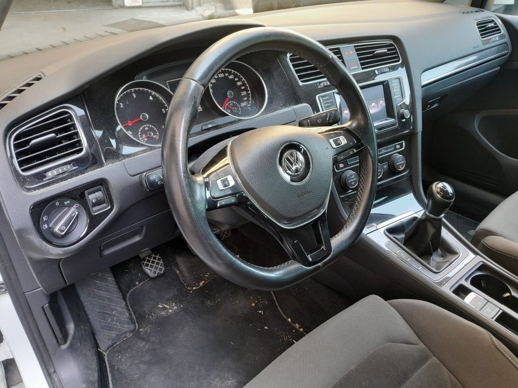 VOLKSWAGEN Golf 1.6 TDI Comfortline BlueMotionTechnology - 9