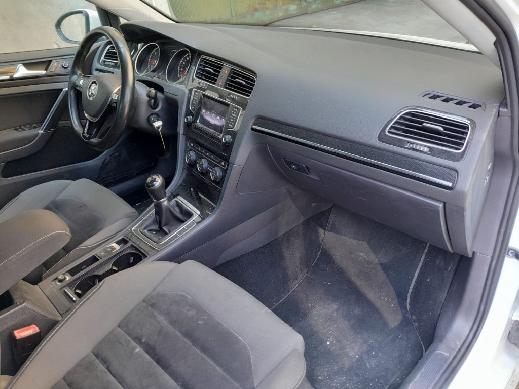 VOLKSWAGEN Golf 1.6 TDI Comfortline BlueMotionTechnology - 10