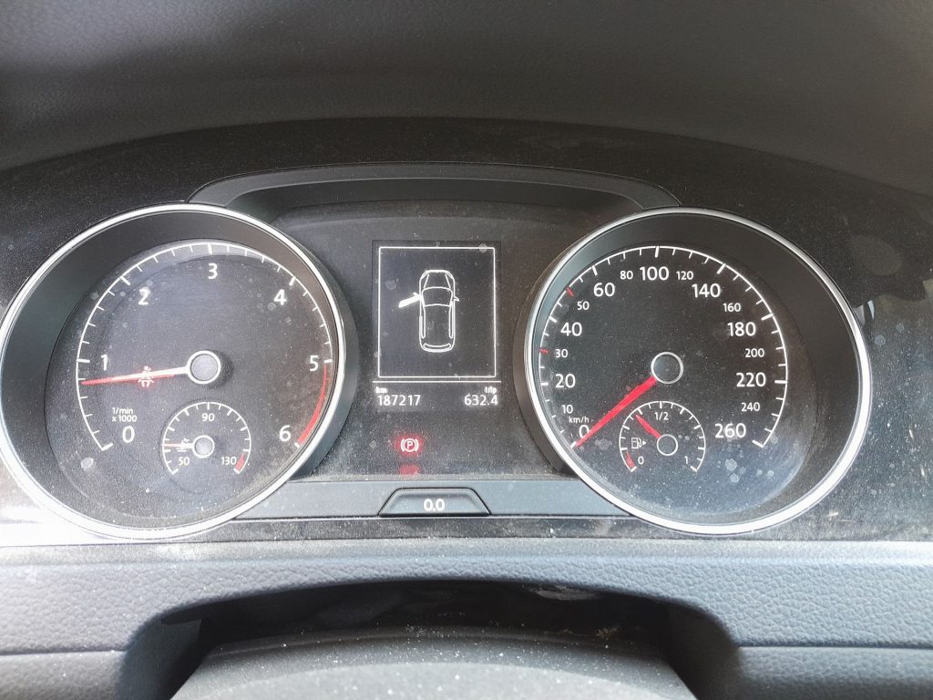 VOLKSWAGEN Golf 1.6 TDI Comfortline BlueMotionTechnology - 14