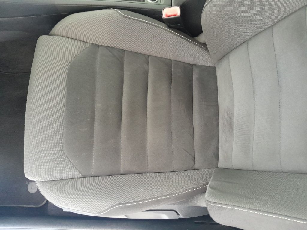 VOLKSWAGEN Golf 1.6 TDI Comfortline BlueMotionTechnology - 16