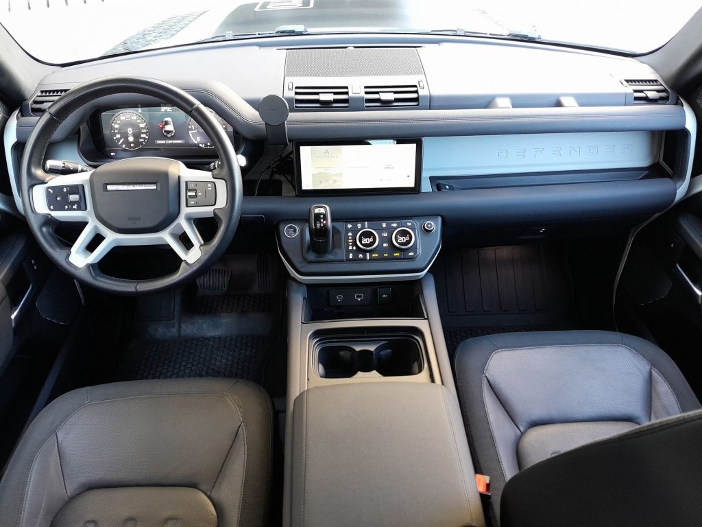 LAND ROVER Defender 2.0 SD4 240 110 S AWD auto - 9