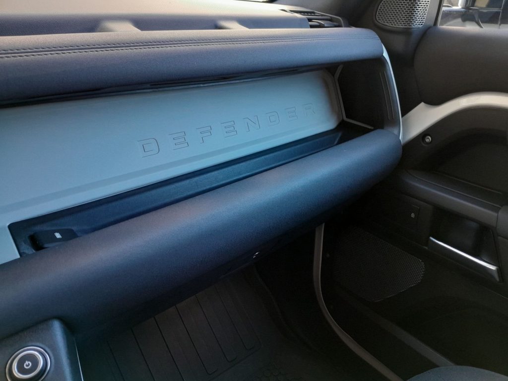 LAND ROVER Defender 2.0 SD4 240 110 S AWD auto - 14