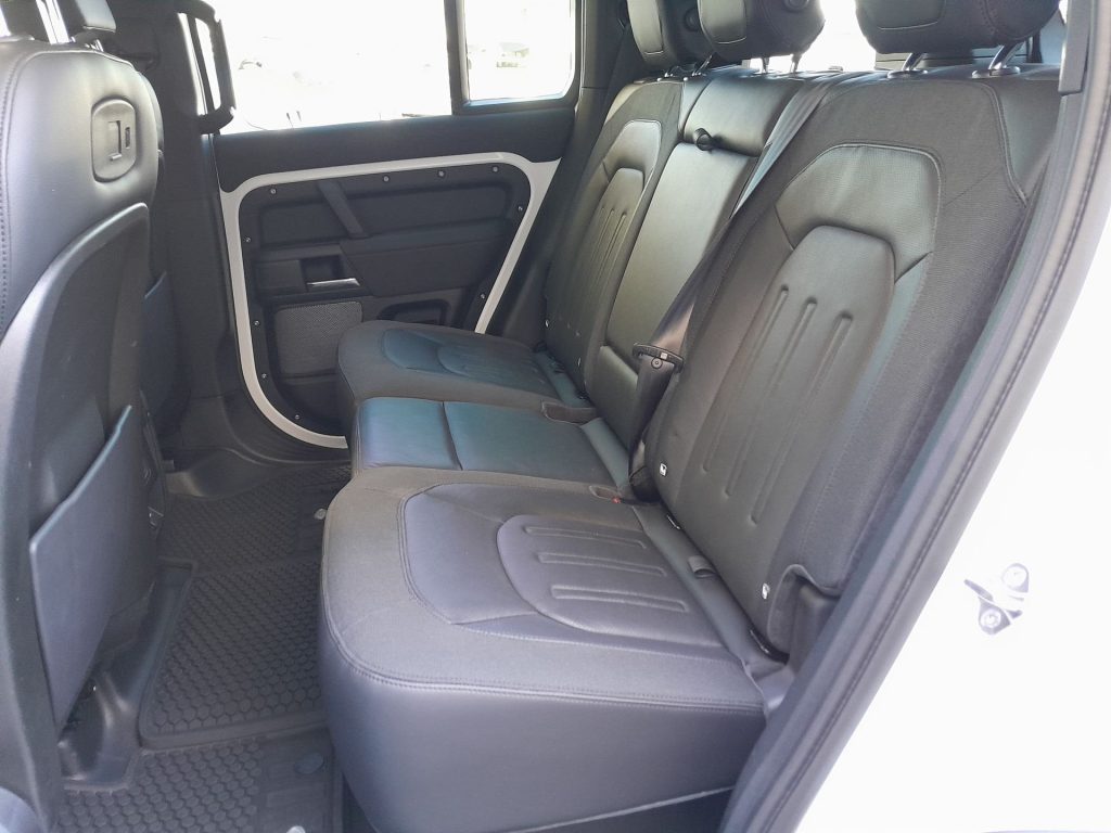 LAND ROVER Defender 2.0 SD4 240 110 S AWD auto - 21