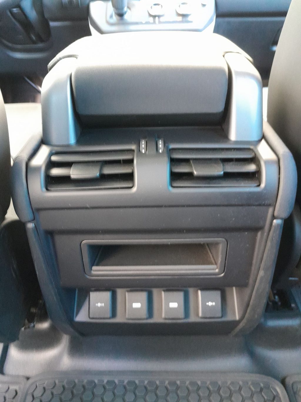 LAND ROVER Defender 2.0 SD4 240 110 S AWD auto - 22