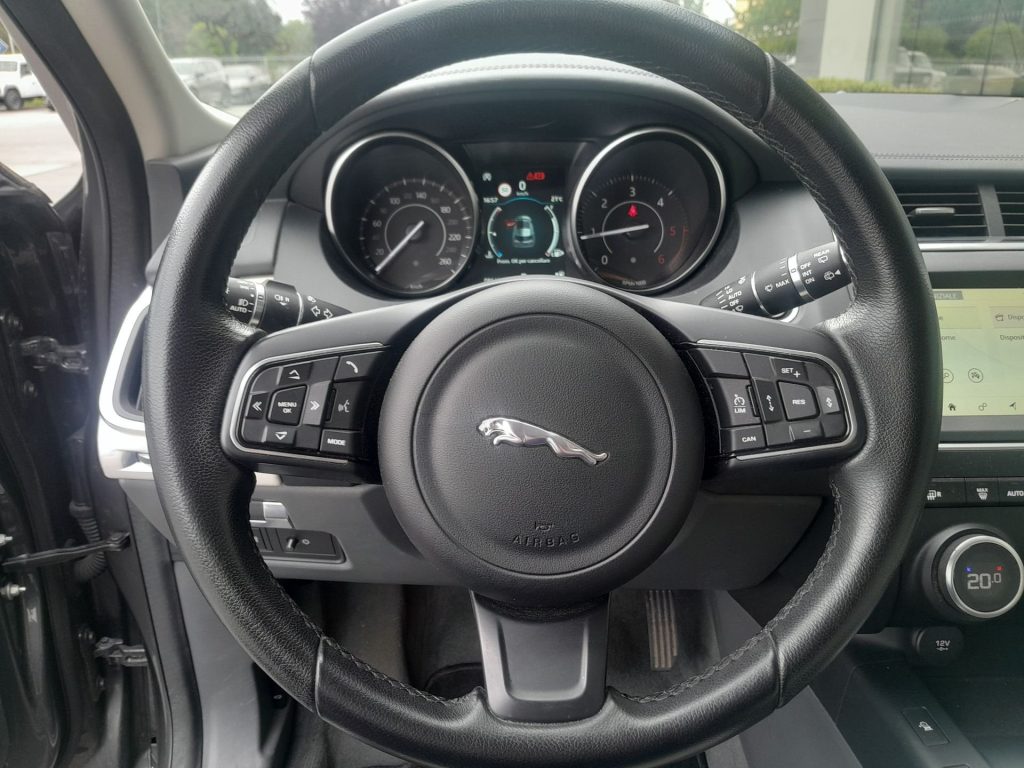 JAGUAR E-Pace 2.0D i4 150cv S - 10