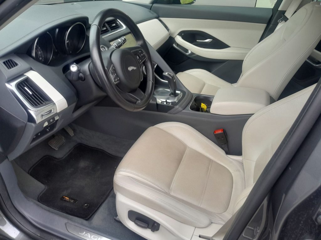 JAGUAR E-Pace 2.0D i4 150cv S - 13