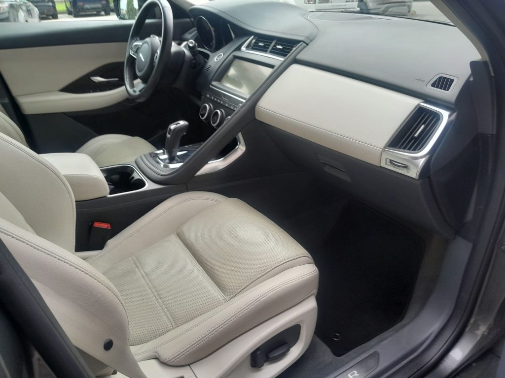 JAGUAR E-Pace 2.0D i4 150cv S - 14