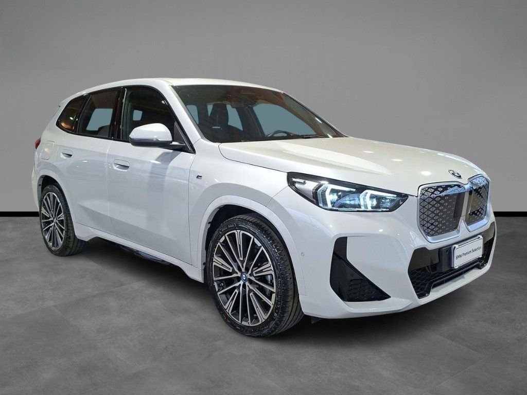 BMW iX1 eDrive 20 Msport Aut. + Tetto apr. - 16