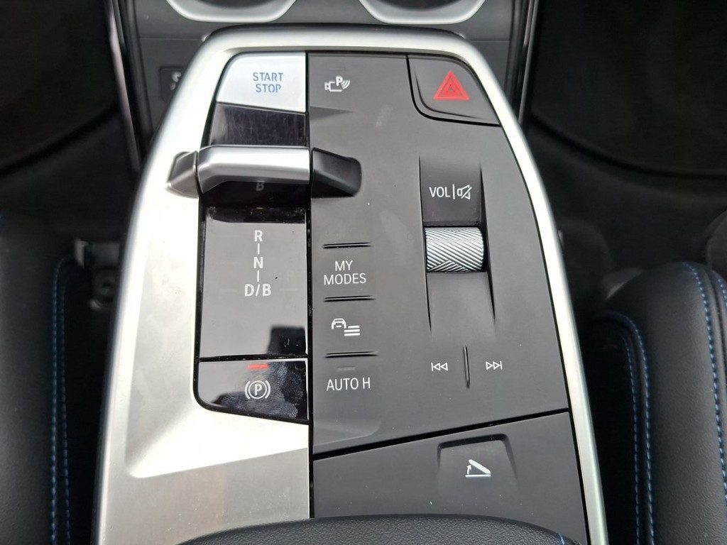 BMW iX1 eDrive 20 Msport Aut. + Tetto apr. - 13