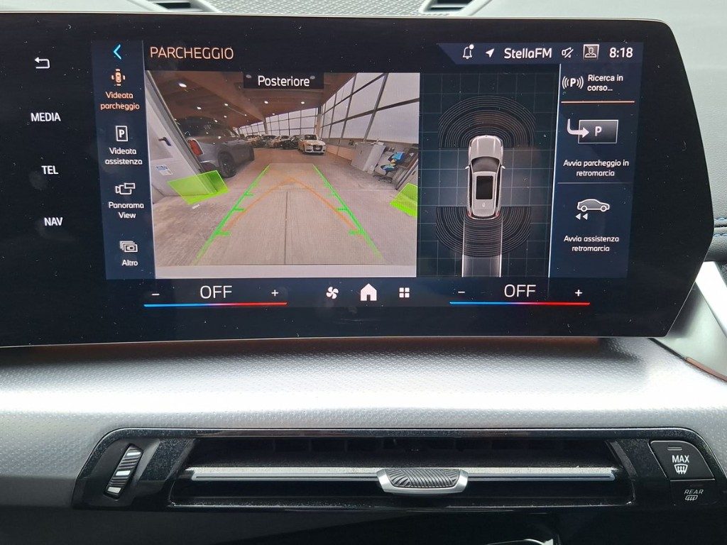 BMW iX1 eDrive 20 Msport Aut. + Tetto apr. - 14