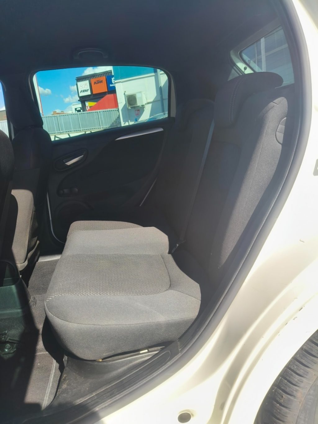 FIAT Punto 1.4  5 Porte  Neo Patentati - 17
