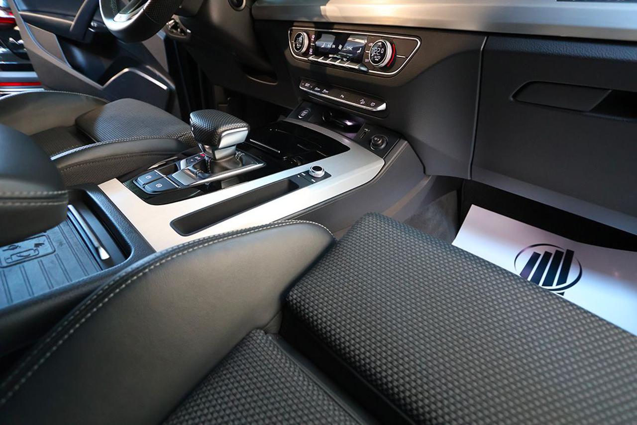 AUDI Q5 40 TDI Quattro S-Tronic S-Line Plus - 33