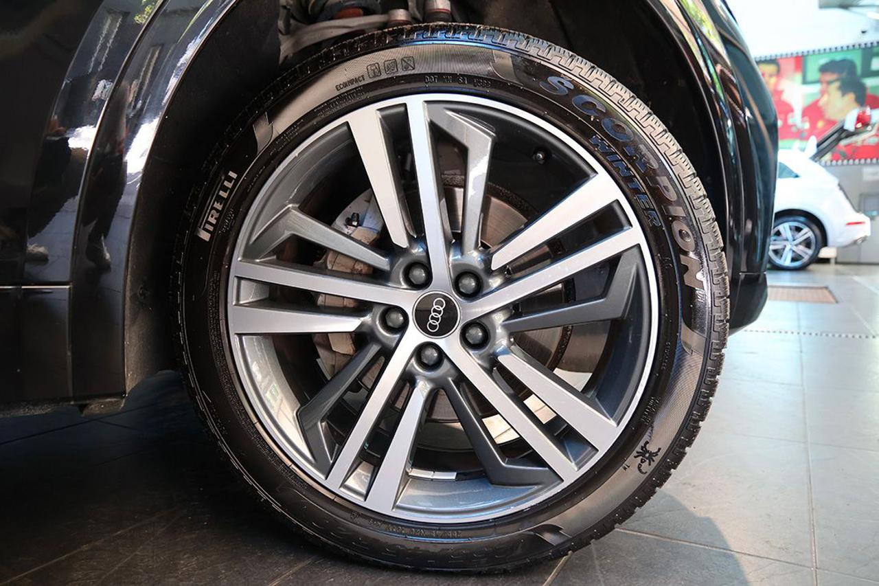AUDI Q5 40 TDI Quattro S-Tronic S-Line Plus - 6