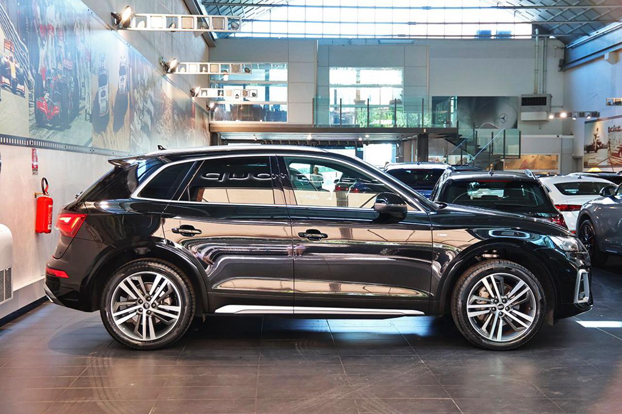 AUDI Q5 40 TDI Quattro S-Tronic S-Line Plus - 2