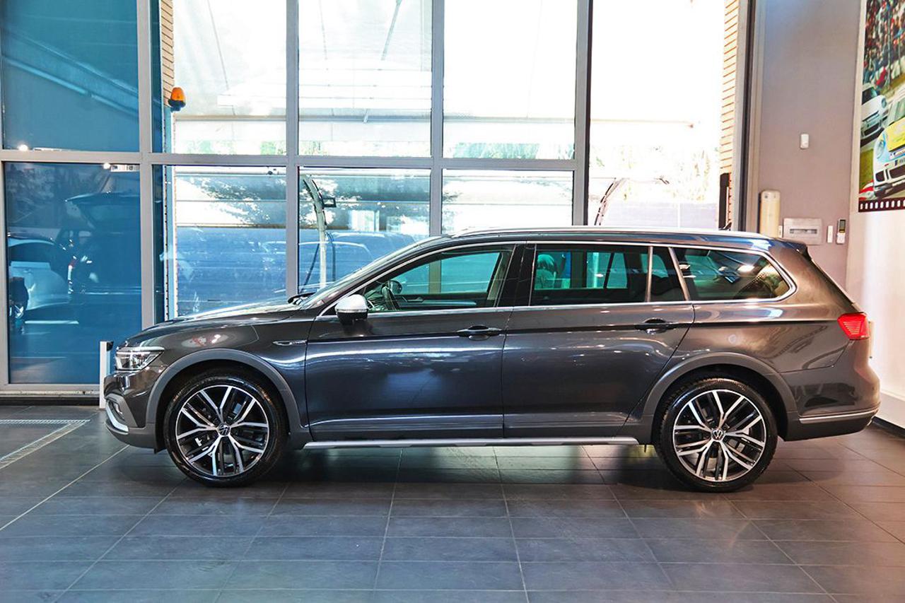 VOLKSWAGEN Passat Alltrack 2.0 TDI 200cv 4Motion DSG - 3