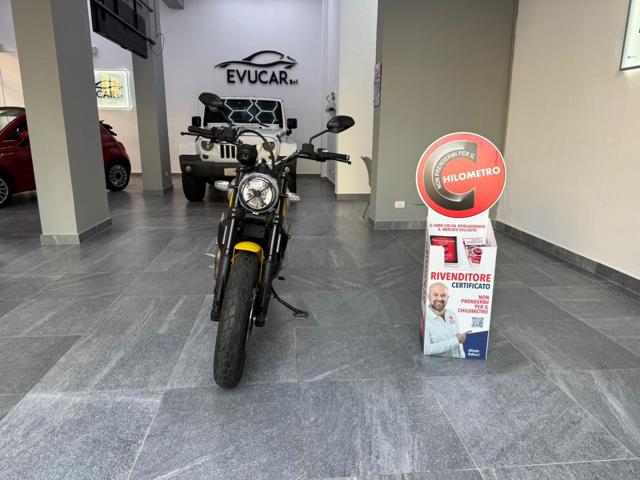 DUCATI Scrambler 800 Giallo metallizzato