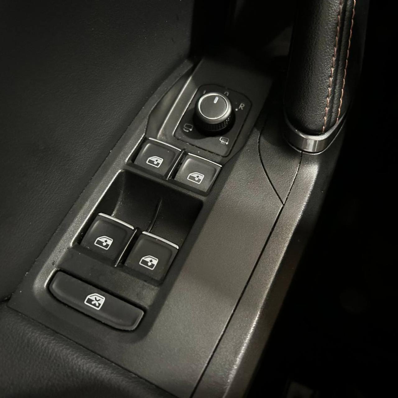 CUPRA Leon Sportstourer 1.5 Hybrid 150 CV DSG - 28