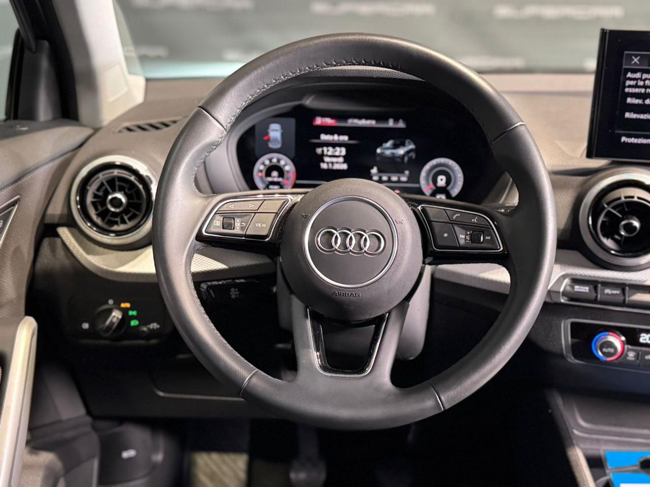 AUDI Q2 30 TFSI S-line - 11