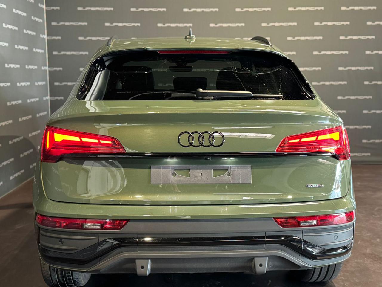AUDI Q5 SPB 40 TDI quattro S tronic Identity Black - 4