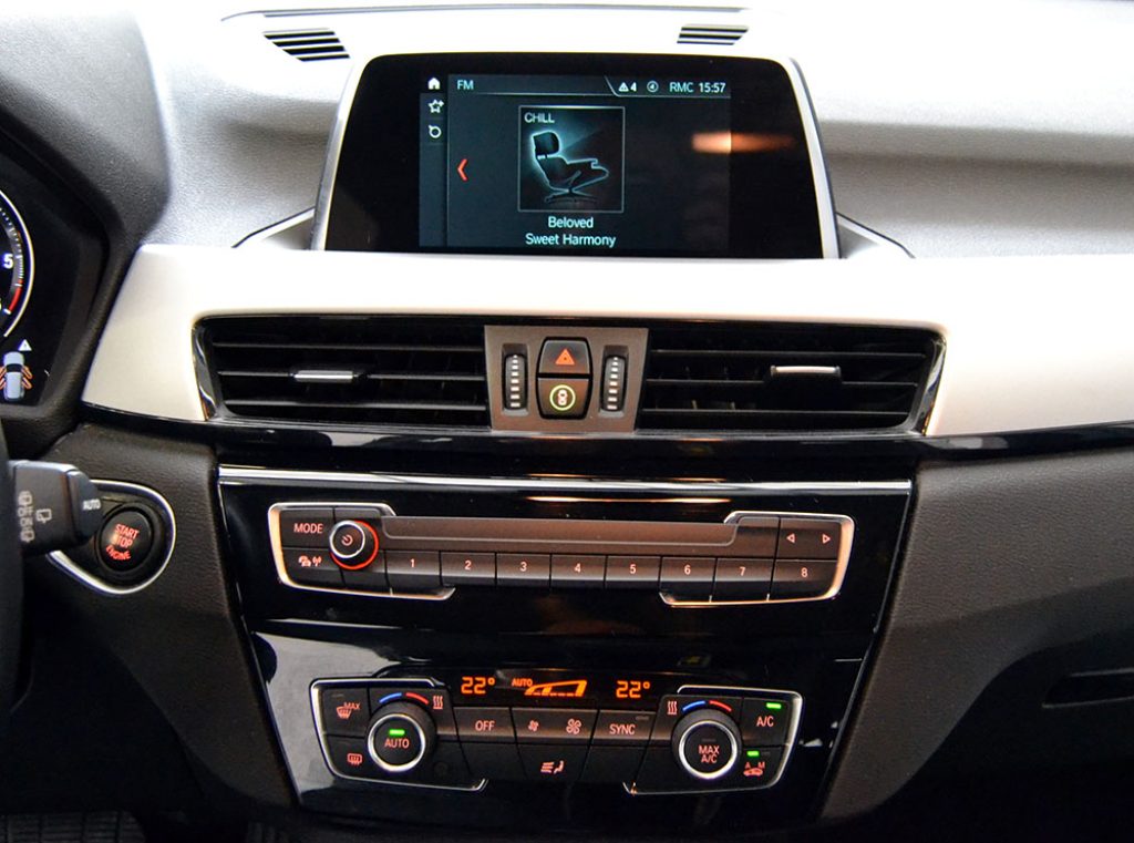 BMW X1 sDrive18d Business Automatica - Led - Navi ** - 6