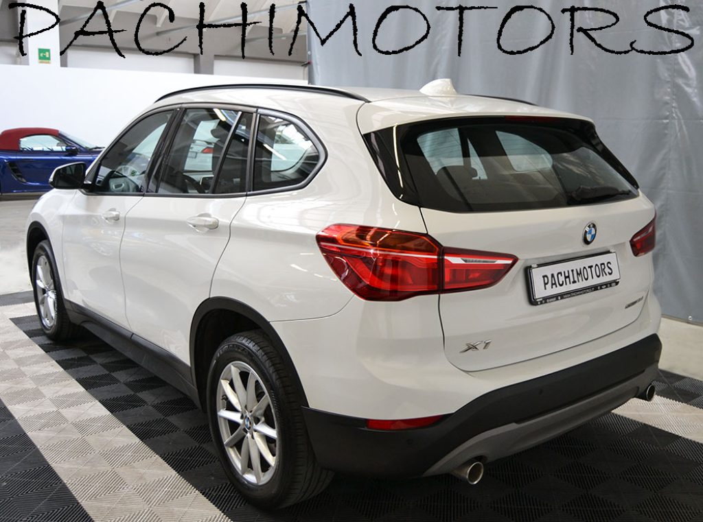 BMW X1 sDrive18d Business Automatica - Led - Navi ** - 16