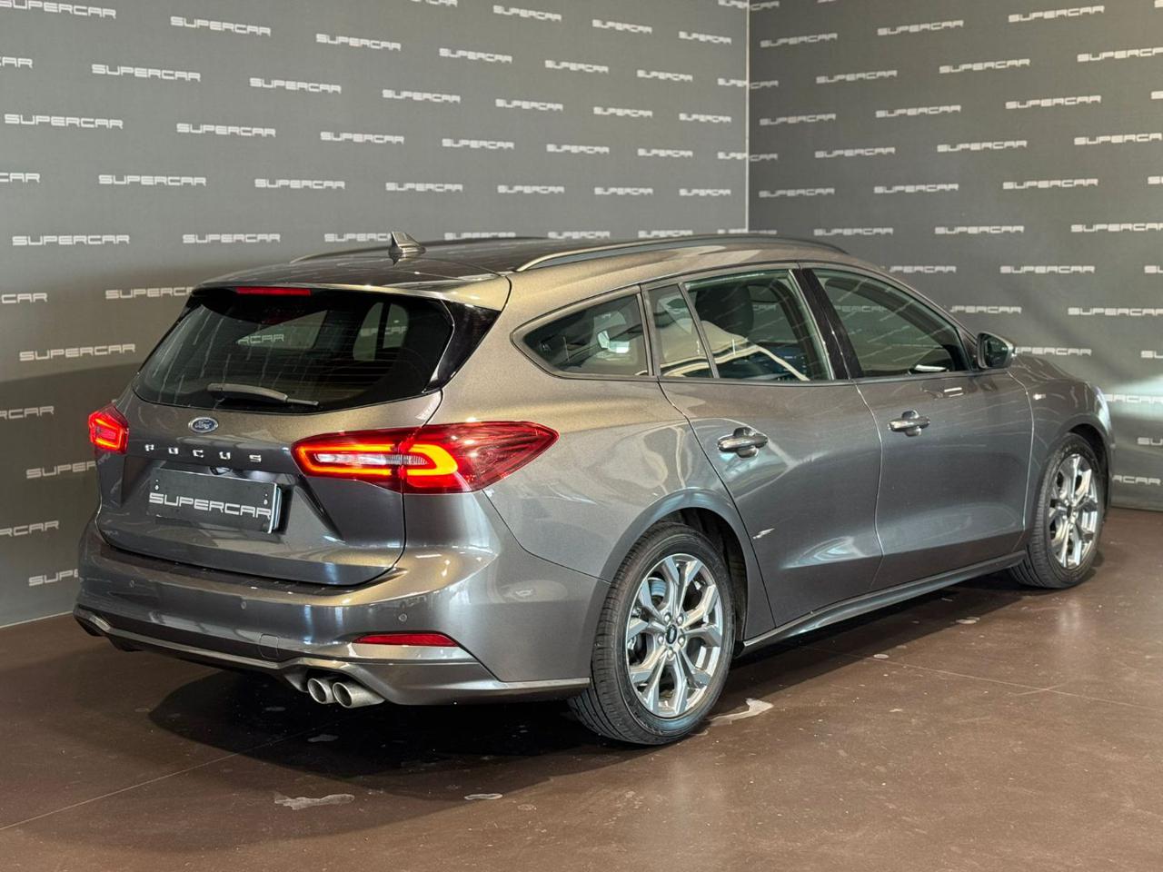 FORD Focus 1.5 EcoBlue 115 CV automatico SW ST-Line - 3