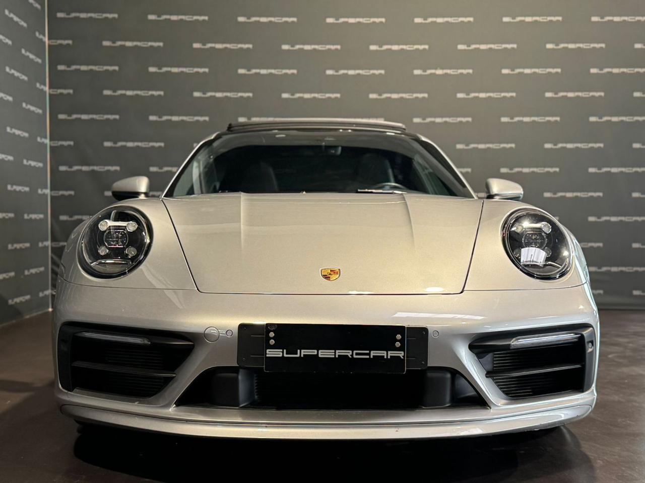 PORSCHE 911 Carrera - 2