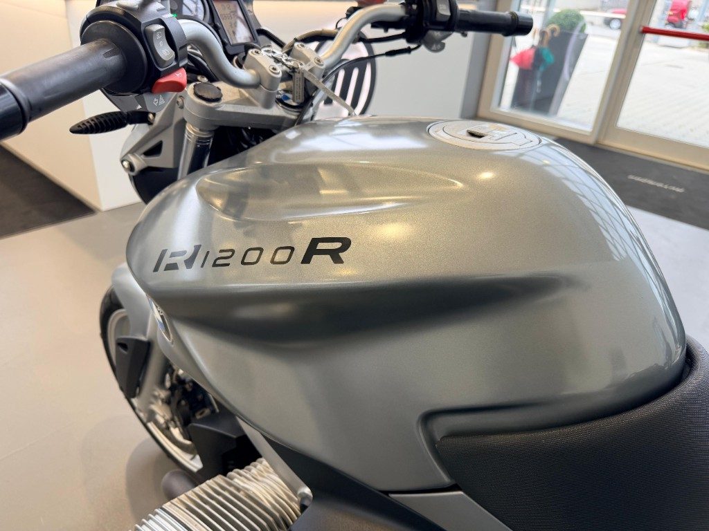 BMW R 1200 R anno 2007 - 7