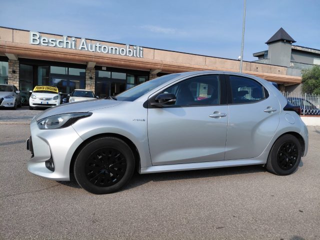 TOYOTA Yaris Grigio metallizzato