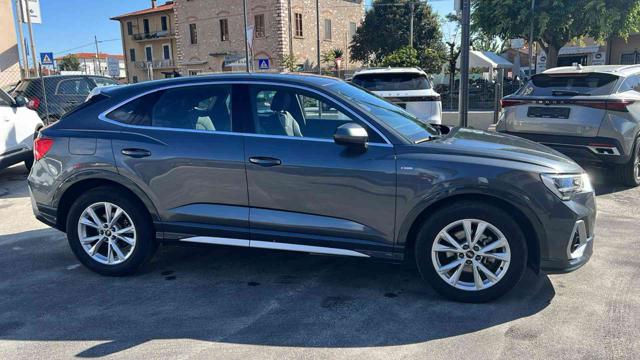 AUDI Q3 Grigio scuro metallizzato