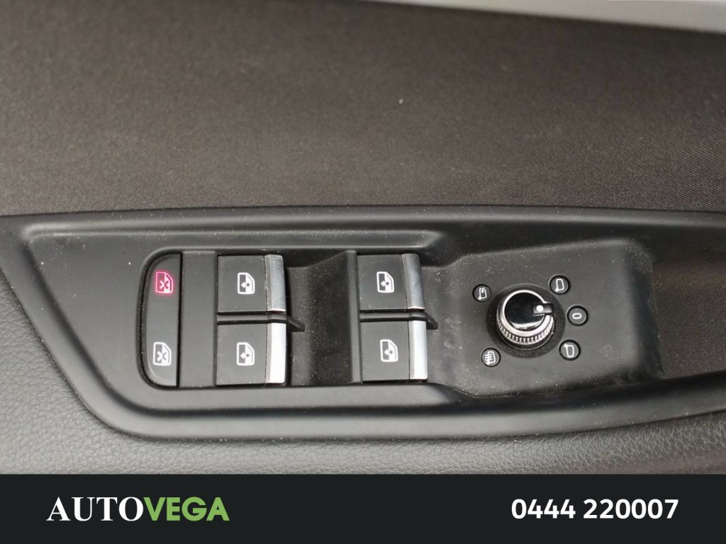 AUDI A4 avant 30 2.0 tdi mhev business advanced 136cv s-tr - 20