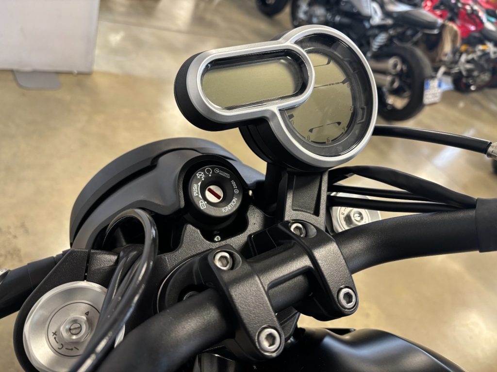 DUCATI Scrambler 1100 DARK STEALTH - 10