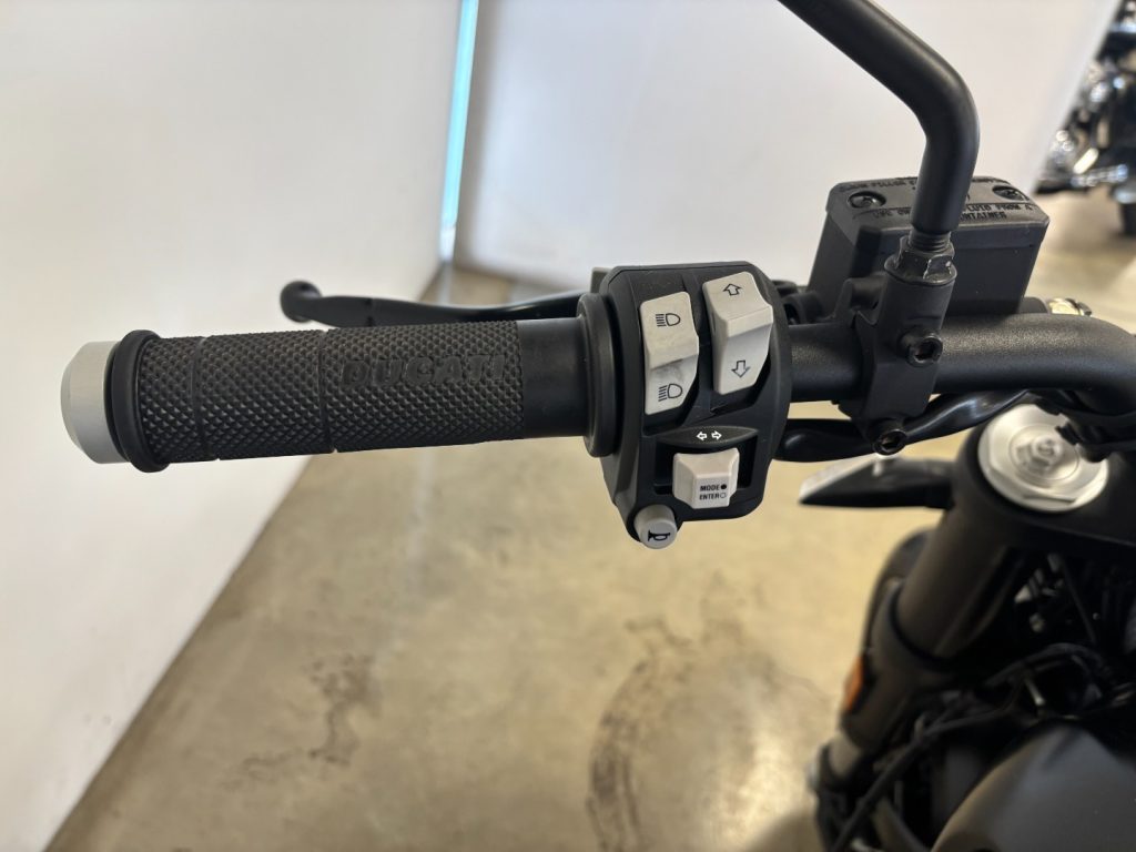DUCATI Scrambler 1100 DARK STEALTH - 8