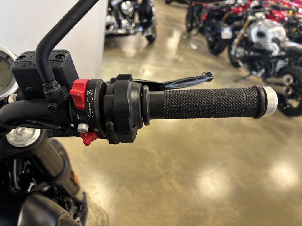 DUCATI Scrambler 1100 DARK STEALTH - 9