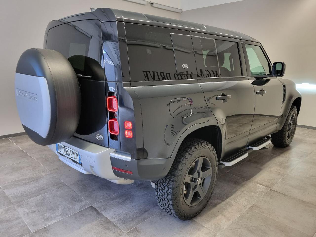 LAND ROVER Defender 110 2.0 SD4 240CV AWD Auto - 29