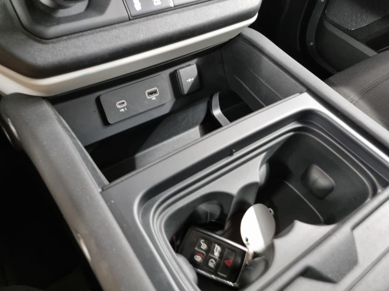 LAND ROVER Defender 110 2.0 SD4 240CV AWD Auto - 18