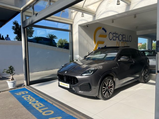 MASERATI Grecale Grigio scuro metallizzato