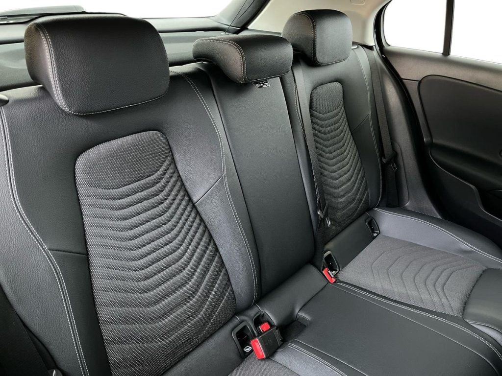 MERCEDES-BENZ A 180 d Automatic Advanced - 13