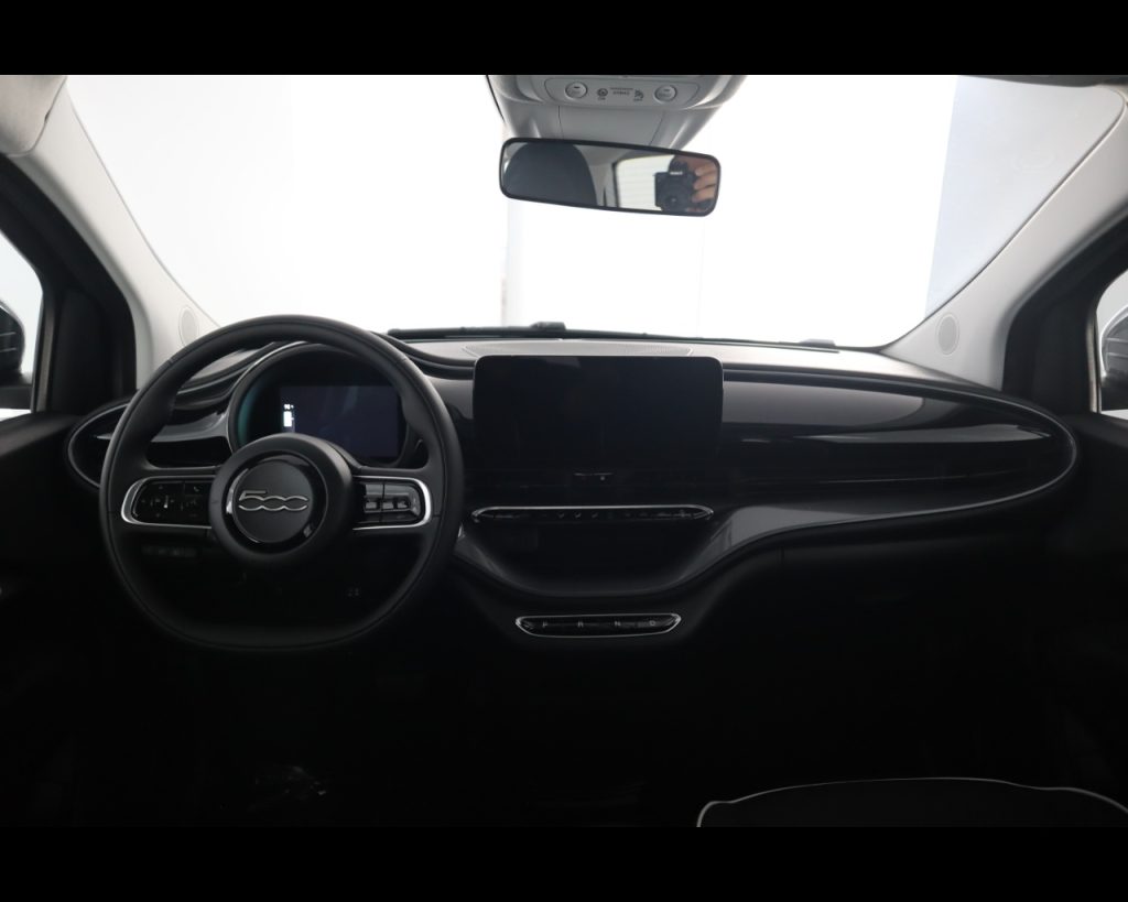 FIAT 500e Hatchback MY25- - 320 Berlina + Pack Tech - 15